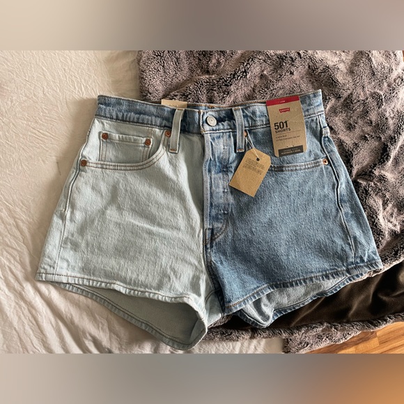 NWT LEVI 501 SHORTS - Picture 1 of 6